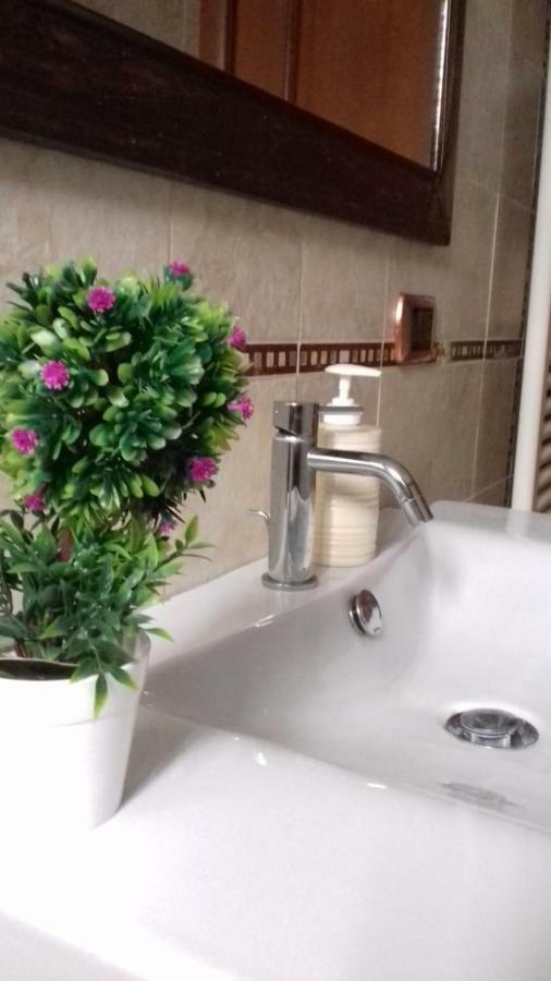 Casa Family & Friends Bed & Breakfast Salerno Ngoại thất bức ảnh