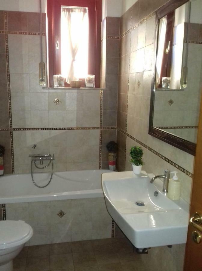 Casa Family & Friends Bed & Breakfast Salerno Ngoại thất bức ảnh
